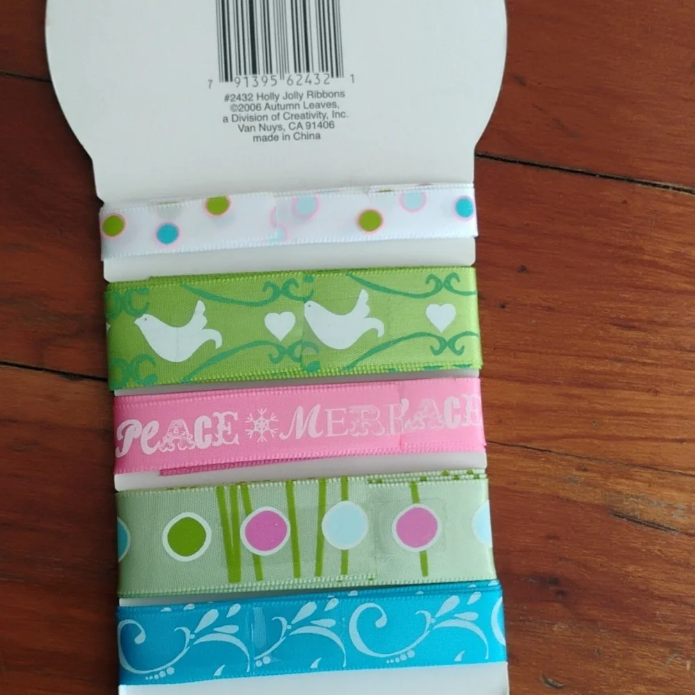Holly Jolly RIBBON 5 Yards  Deadstock 2006